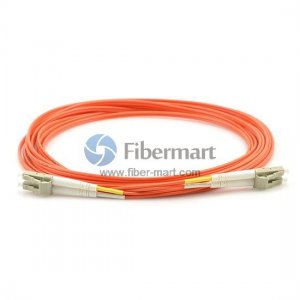Câble de raccordement fibre multimode duplex LC-LC Plenum (OFNP)