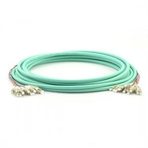 1.5M LC UPC zu LC UPC 10G OM3 Multimode 12 Fiber MultiFiber PreTerminated Kabel 0.9mm PVC Mantel