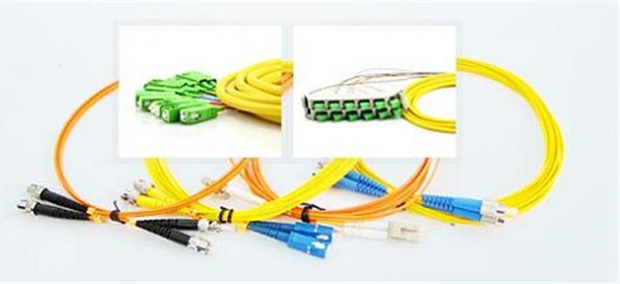 ¿Cuál es la diferencia entre el cable de conexión de fibra de grado portador y el cable de conexión de fibra de grado de red?